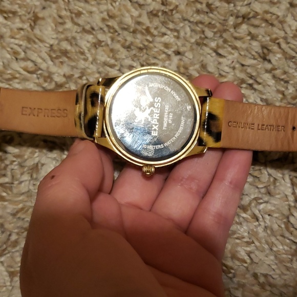 Watch - Picture 3 of 3